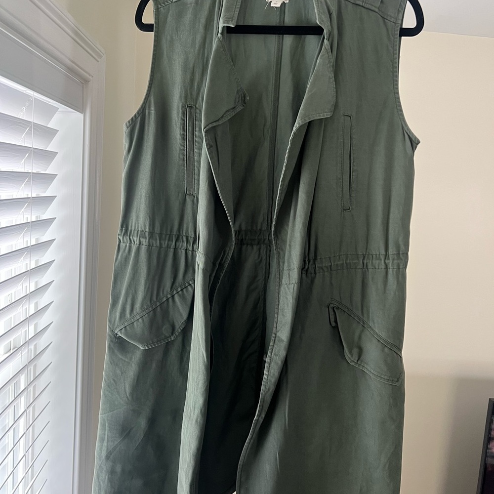 Olive Green Sleeveless Utility Vest